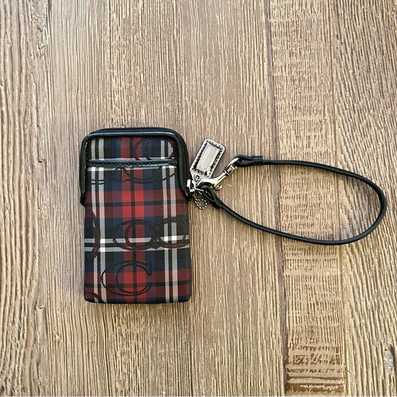 Cute Coach Plaid Wristlet Bag - Picture 2 of 4